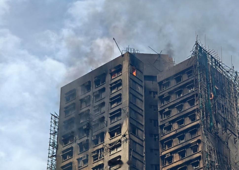 香港大火已致94人遇难 香港大埔火灾已造成94人遇难，78人受伤。如今火是灭了，
