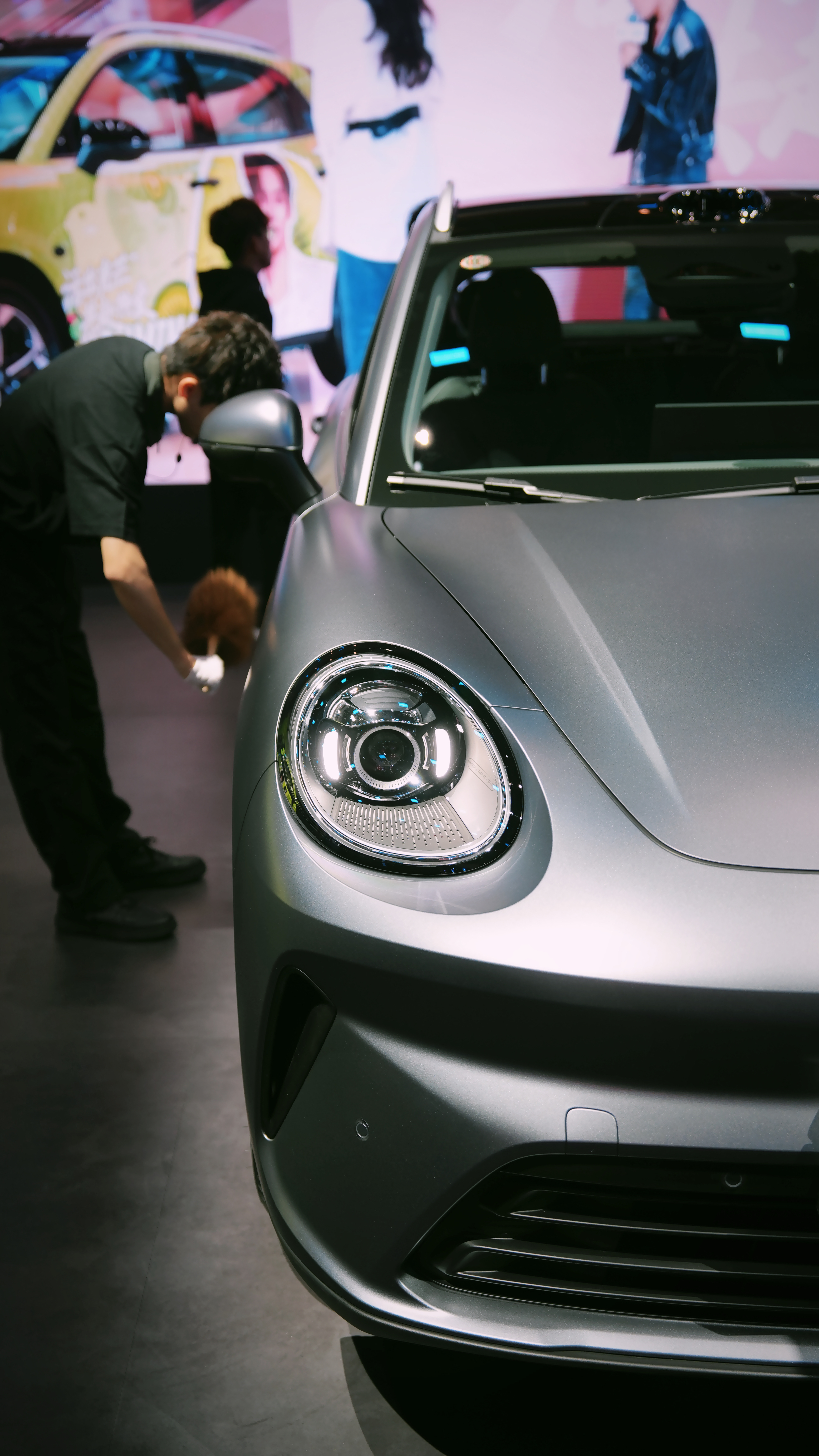 欧拉5小车，怎么样，据说还是侯明昊严选的，有点意思，哑光油漆不错