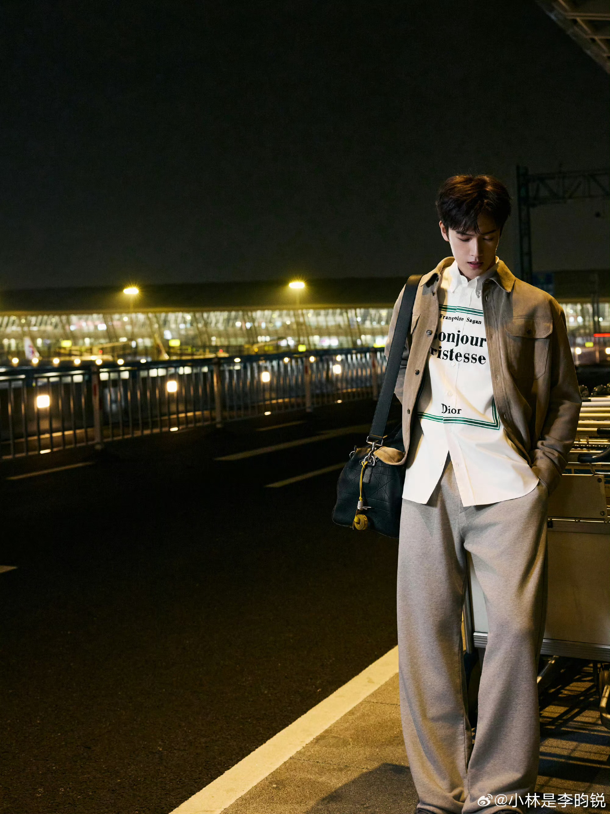 李昀锐还记得自己姓李不姓林吗小林是奶奶给他取的小名，五行缺木，所以叫小林，有个双