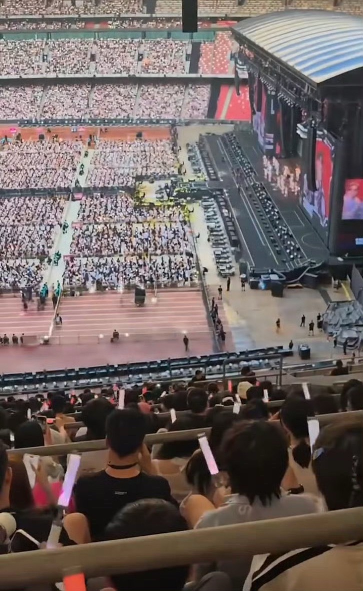 周杰伦演唱会花了1000多的位置1000块钱，你会怎么花觉得最爽！ 