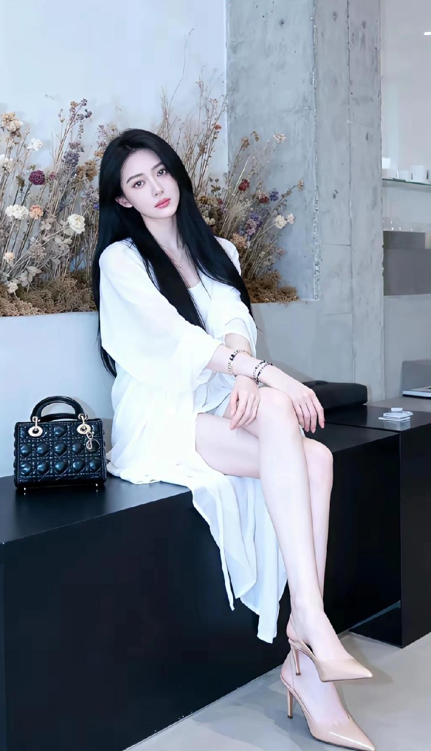 人生苦短别为难
心若简单天地宽
看淡得失心不乱
自在逍遥每一天
生活总有不如意