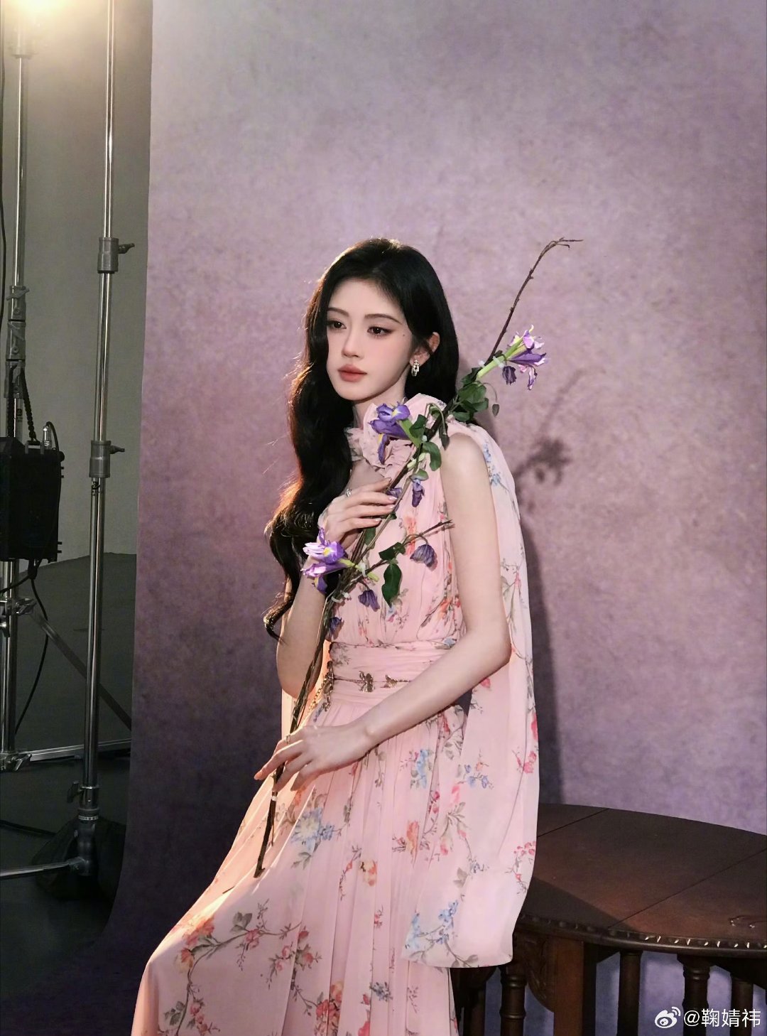 鞠婧祎[超话] jjy鞠婧祎阿黛jjy鞠婧祎来战 我有所念人，隔在远远乡。​​​