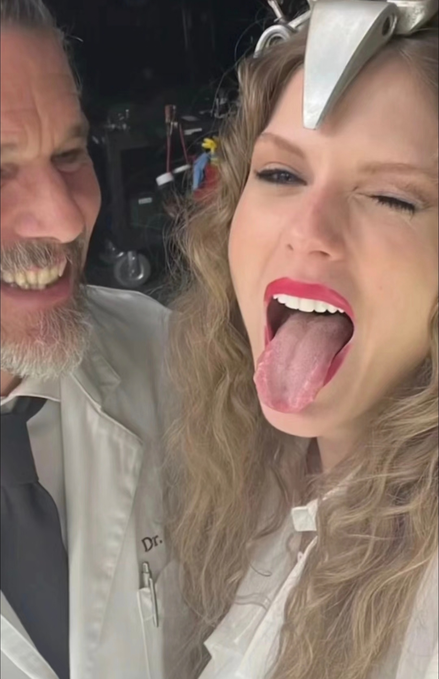 一波儿福利🧧，哪个女明星的舌头👅最可爱。霉霉，Jennie，jisoo，辛芷