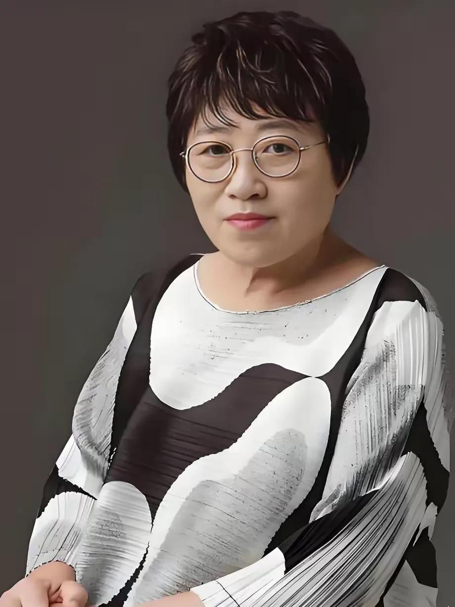 性学专家李银河说：

“男人必须明白，你不嫖不赌，觉得自己是个好男人。可在女人眼