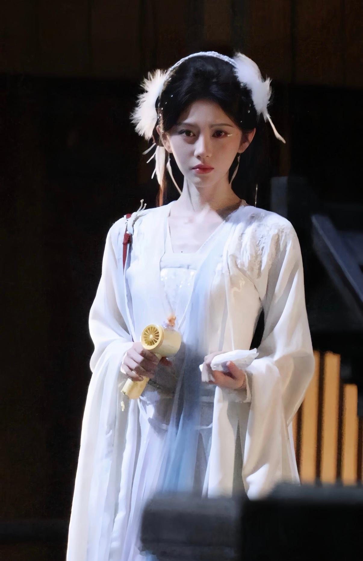 鞠婧祎万花世界施法路透鞠婧祎神女嗔怒 仙子何必早早下凡 