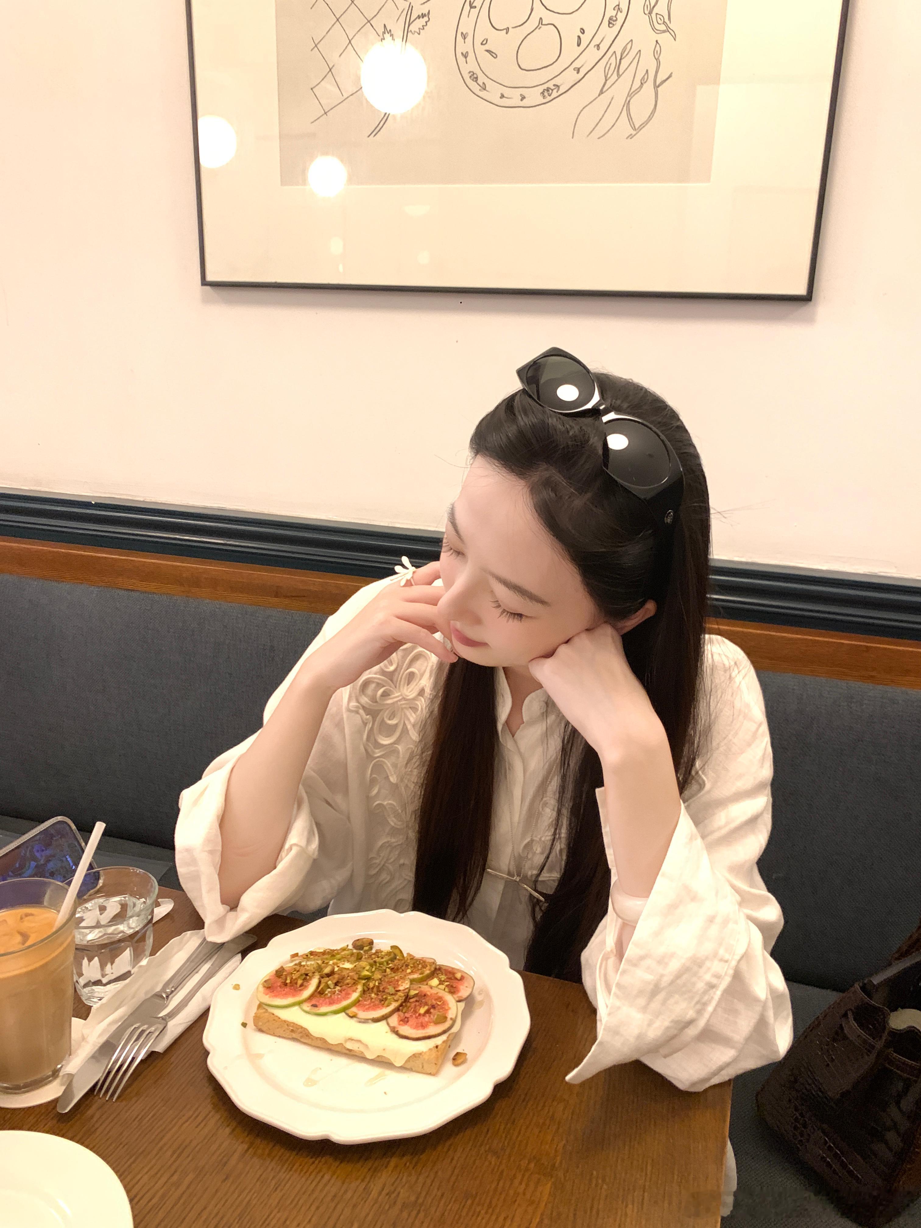 好像每天都在出门但是每天都不知道去哪儿最近上海有什么值得打卡的推荐吗！ ​​​