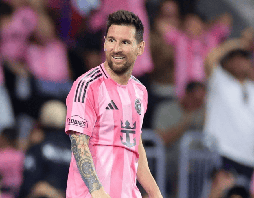 梅西本场送出4次关键传球，对抗5胜1，22次丢失球权