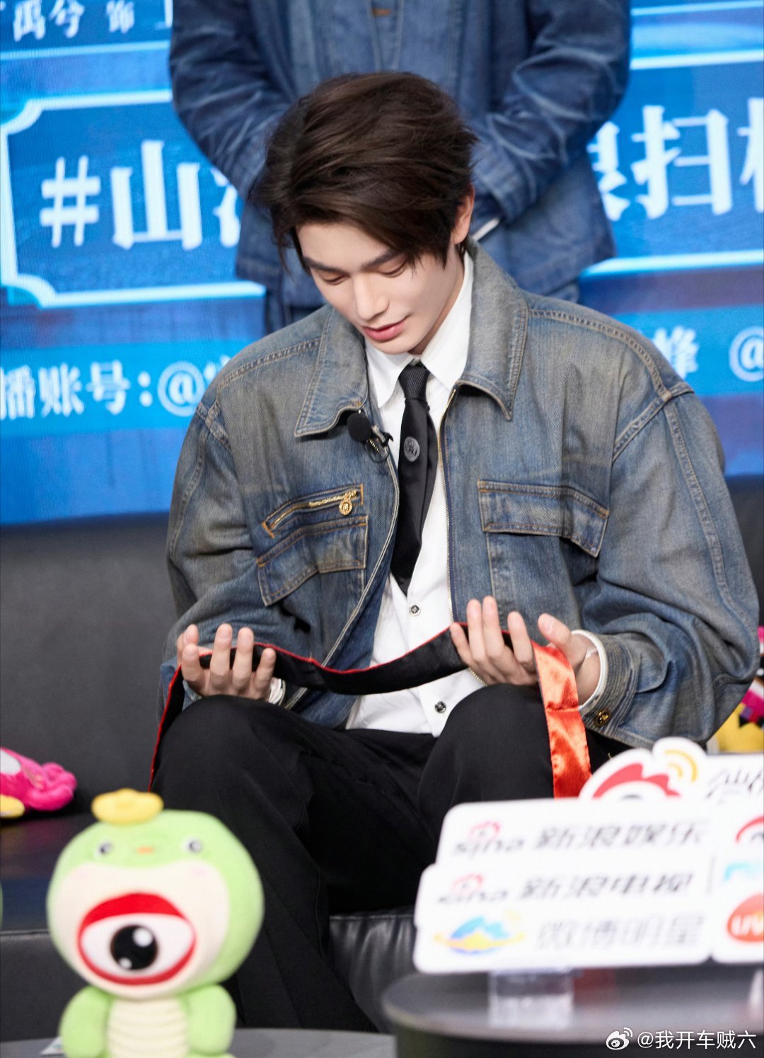 三元品牌代言人丁禹兮 dyx丁禹兮卫韫 我在黄昏上写一封书信，载着落日的余晖和银