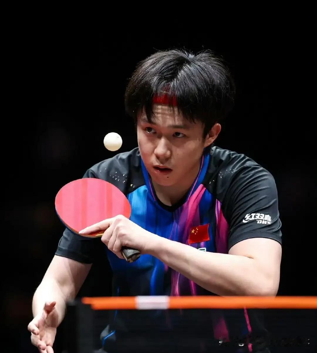 王楚钦的男双搭档都是顶配！
第一位，马龙，双圈大满贯选手，曾一起拿到过一届世乒赛