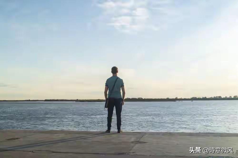 人最愚蠢的行为：人穷而情深，家贫而志高，力微而言多
 
很多人半生坎坷、处处碰壁