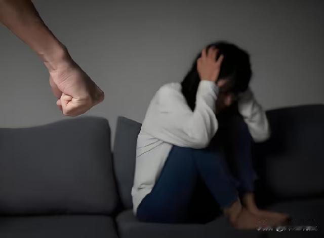 云南昭通，15岁的女生，不顾家人反对直接辍学，非要跟27岁的男子同居住在一起后女