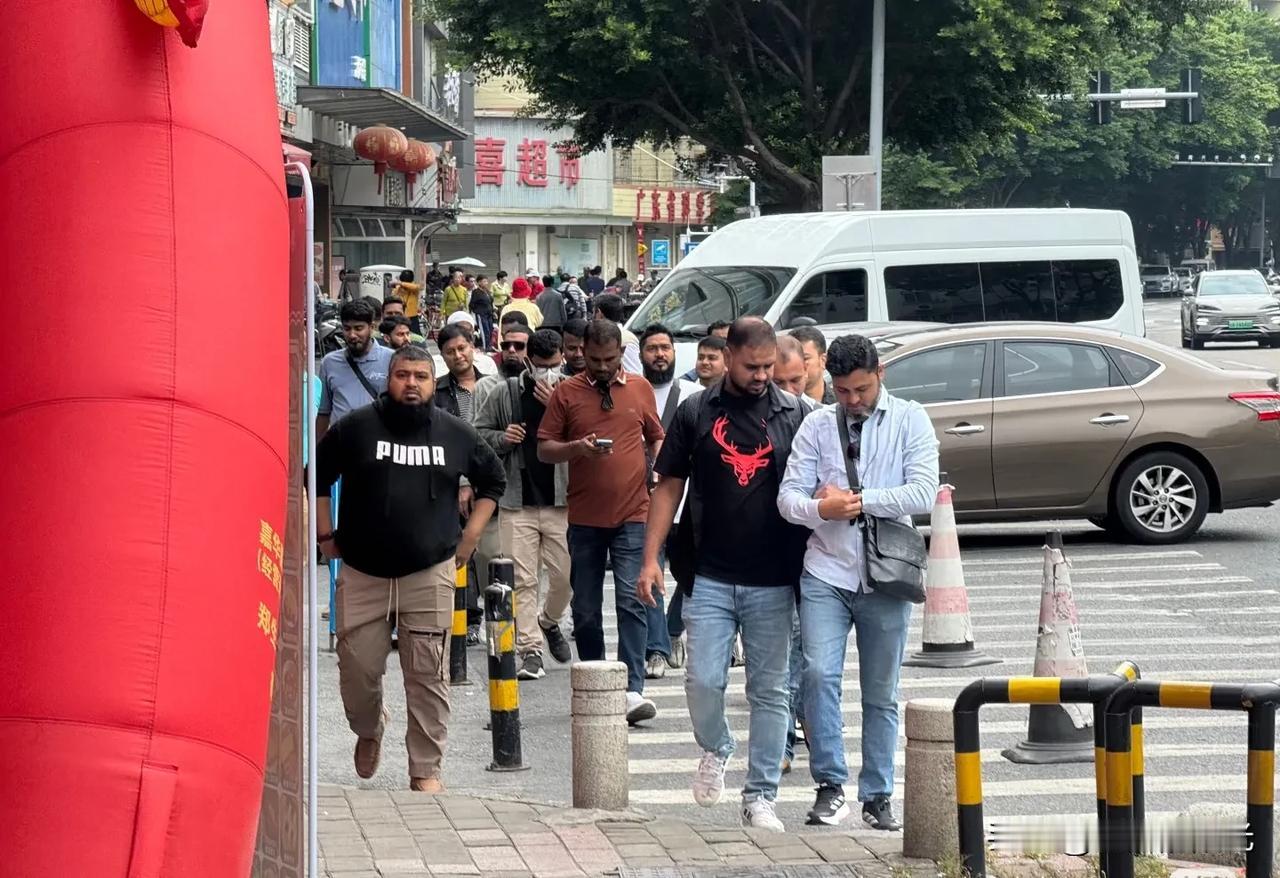 深圳出手了！

在东方大国的印度人开始紧张起来了！

近日深圳打击了印度人注册的