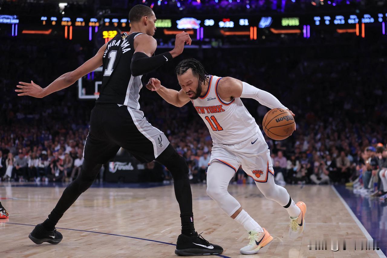 又是一场逆转，马刺中魔咒了！
北京时间6月14日，NBA总决赛G5落幕，尼克斯在