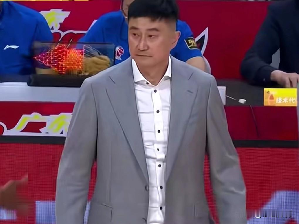 本赛季最惨的球队，广东男篮遭遇四次绝杀！
1月5日：广东男篮VS浙江稠州
遭遇盖