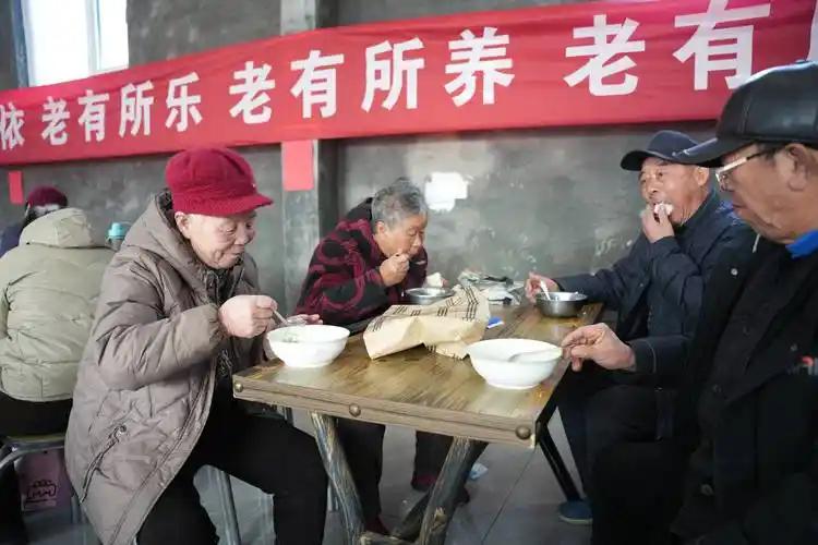 民间助老爱心食堂困局：善意不能仅靠情怀支撑

昆明民间失独群体自发运营的低保孤寡