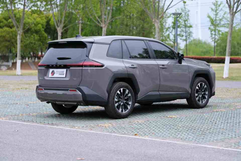 2026款一汽丰田RAV4荣放2026款全新RAV4荣放，紧凑型家用SUV里经久