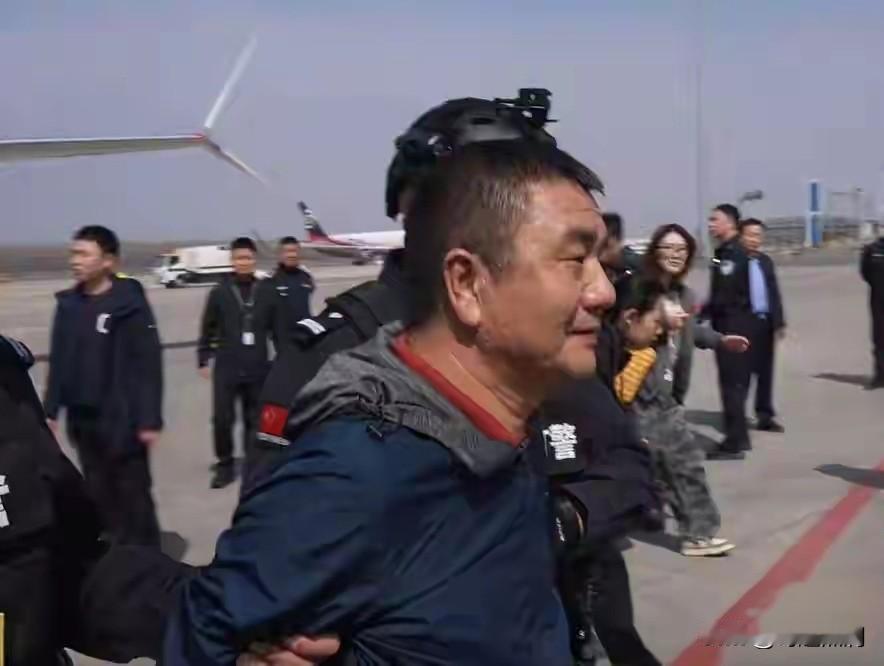 辽宁这“人才”绝了！骗贷6.6亿逃3年，终究没跑掉
 
辽宁这“人才”真是胆大包