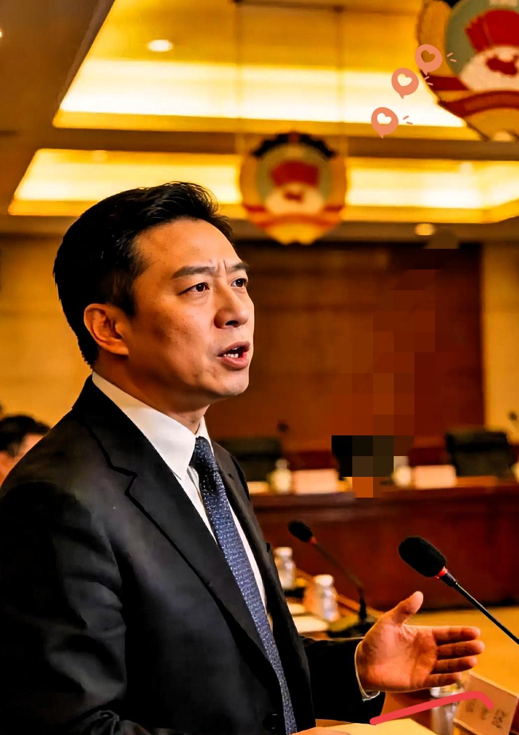 十分认同孔记者的观点，来华就得守中文规矩，这不是排外，是对等与尊重！
 
我们的