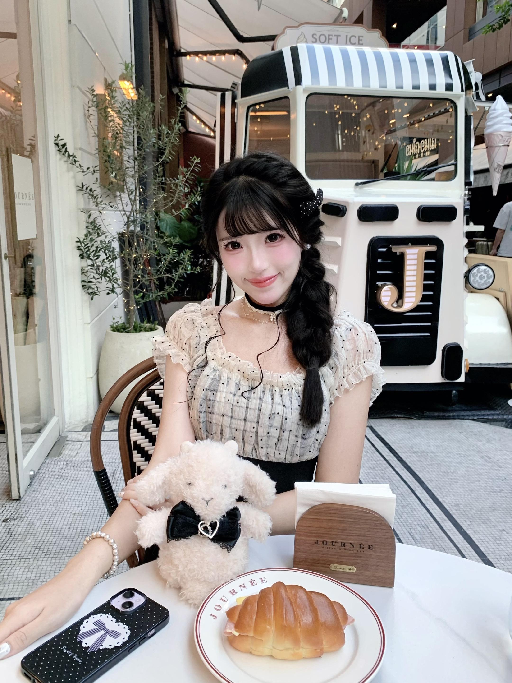 ₊⁺♡⊹波点真的好日系呀🖤。万象天地的夏内好好拍哟
