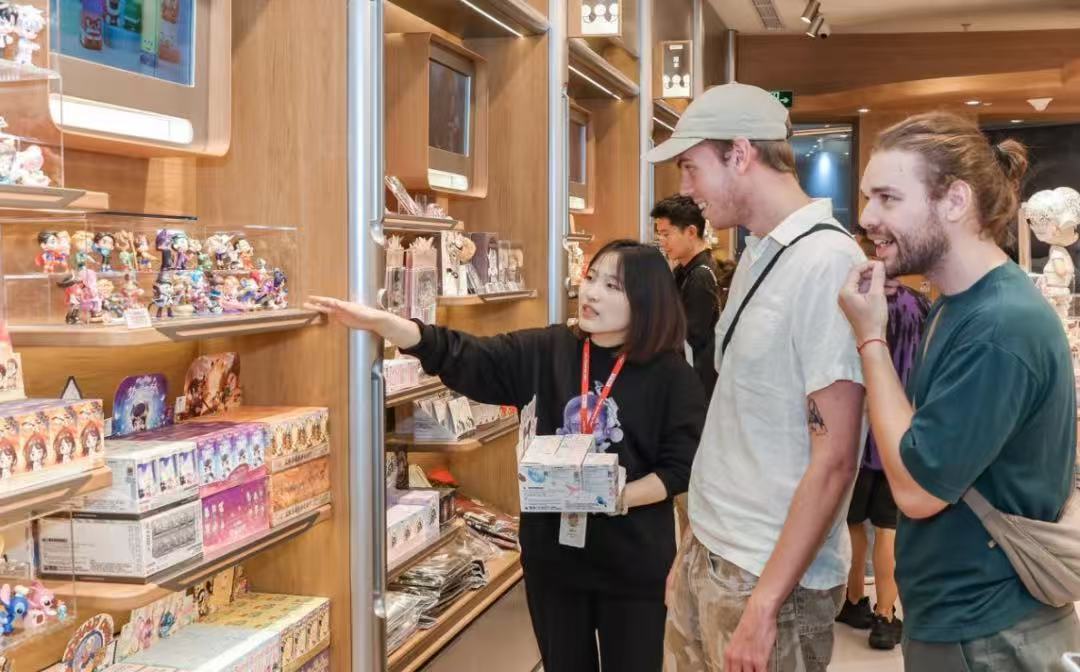 泡泡玛特进军家电行业 泡泡玛特卖家电，问就是主打年轻人市场，不过现在年轻人确实对