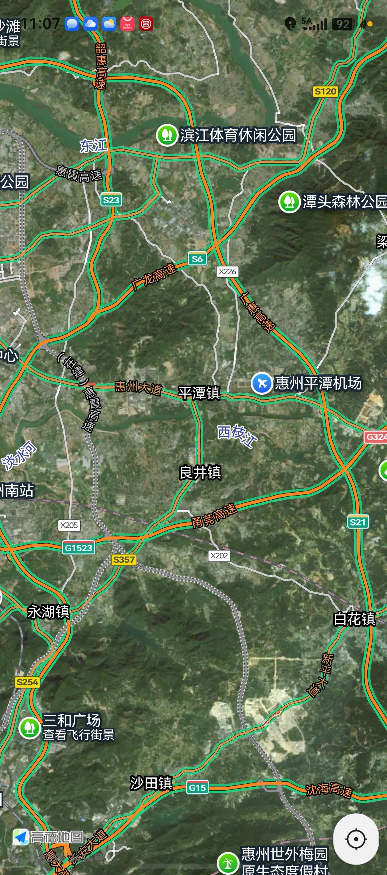 我觉得惠州机场现在最主要的不是建什么机场高速。
首先，得确定机场的候机楼在什么位