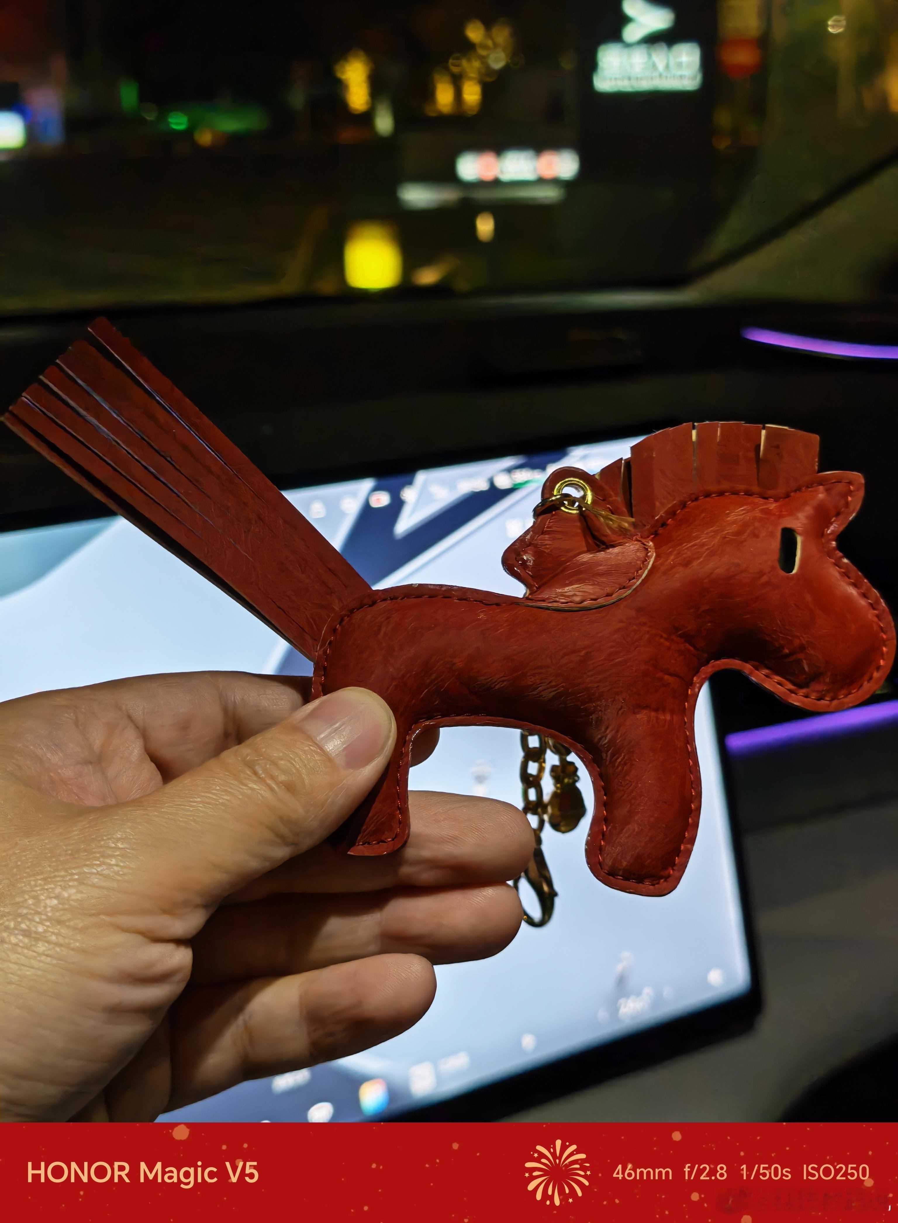 今天参加了年前最后一场活动，也就是荣耀MagicV6马上来了技术沟通会，细节不能