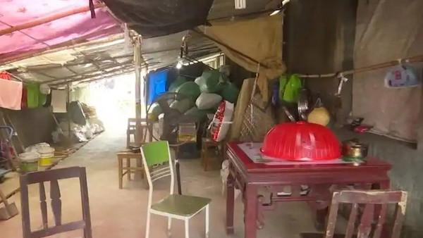 这个骗子真是杀人诛心啊
800万积蓄一朝被骗，骗子还发短信嘲讽受害者
 
今年5