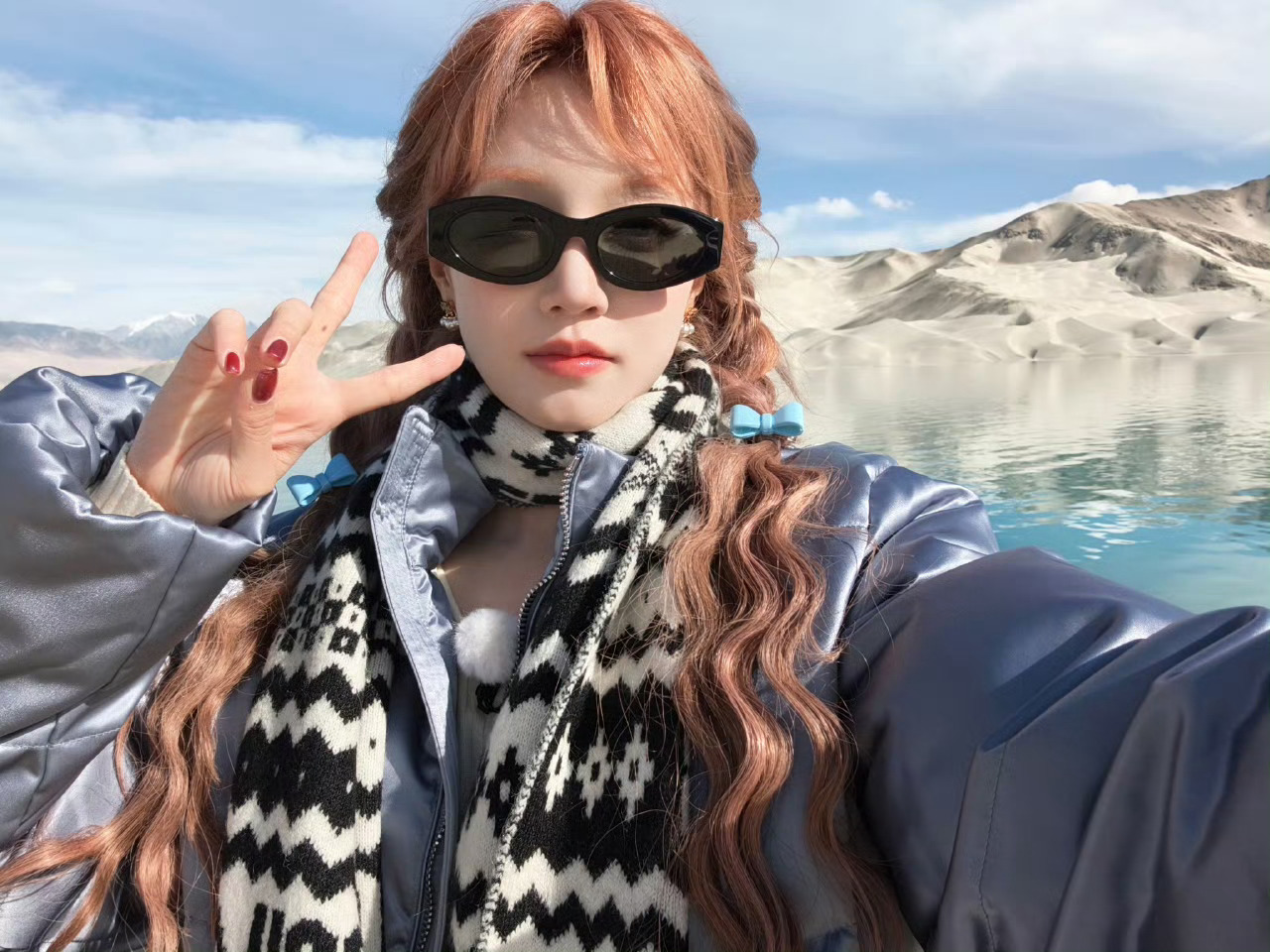 你静静地居住在我的心里，如同满月居于夜空