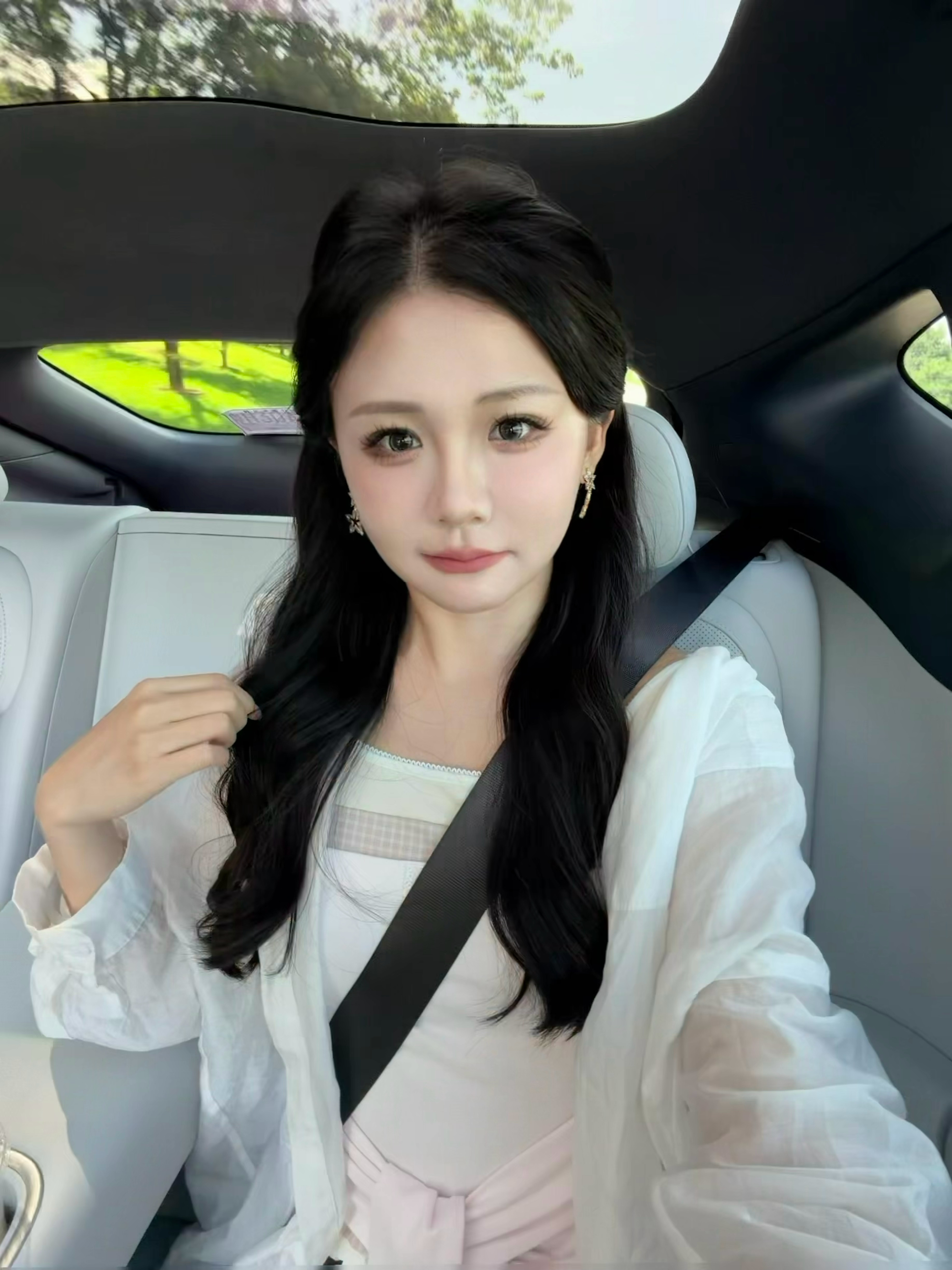 今天去试驾小鹏MONA L03啦～乌梅子酱这个颜色真的很好看耶小鹏MONAL03