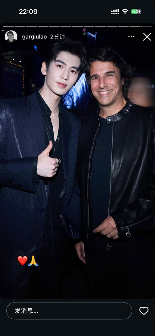 tg：Gucci的核心高管之一，GUCCI的首席客户、营销与商务官Dario G