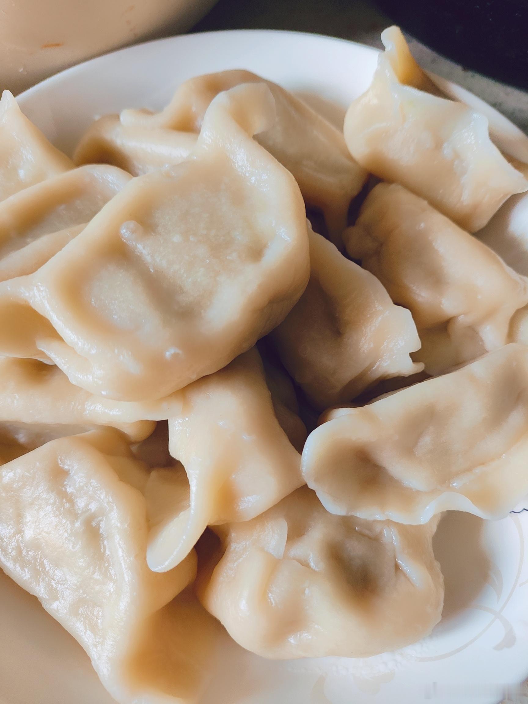 周末就是懒懒的一盘饺子搞定 