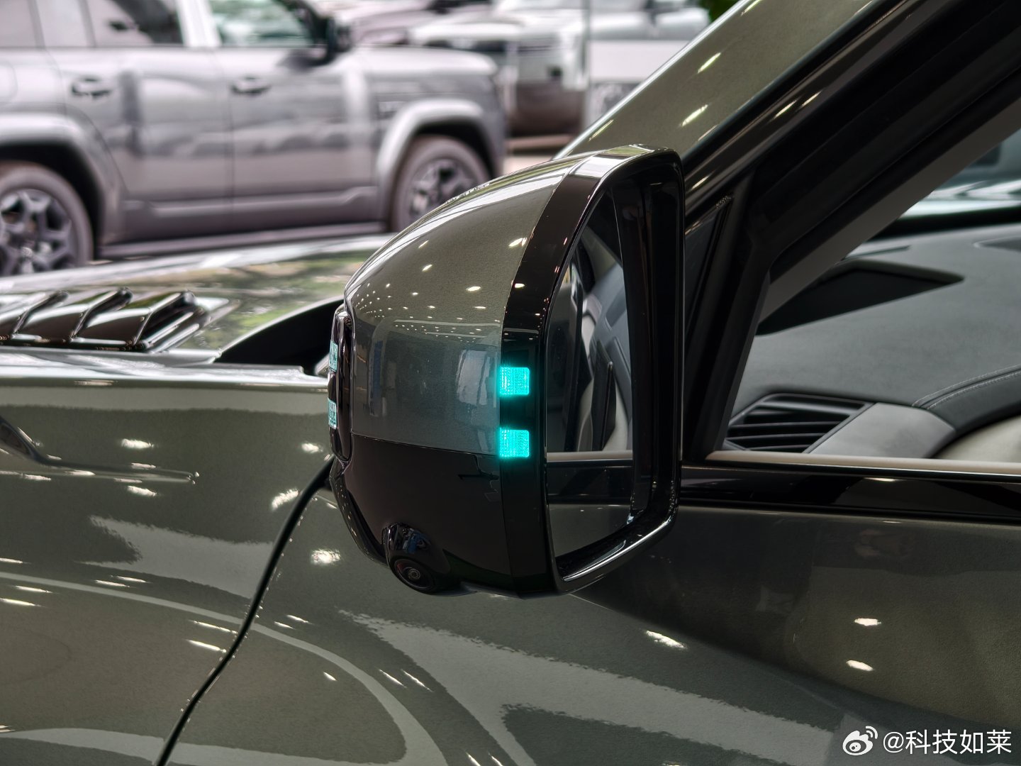 到店体验钛3闪充版，不得不说方程豹钛3闪充版还是有点东西的，本质是比亚迪把800