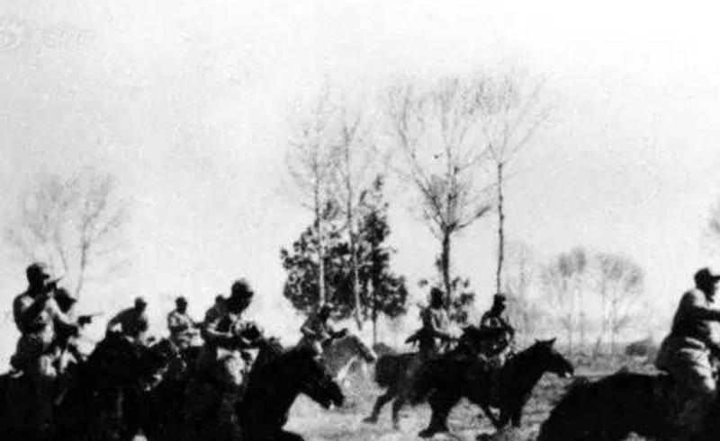 1939年，战友们给24岁的八路军副旅长介绍了一个女排长，谁知，当副旅长去找女排