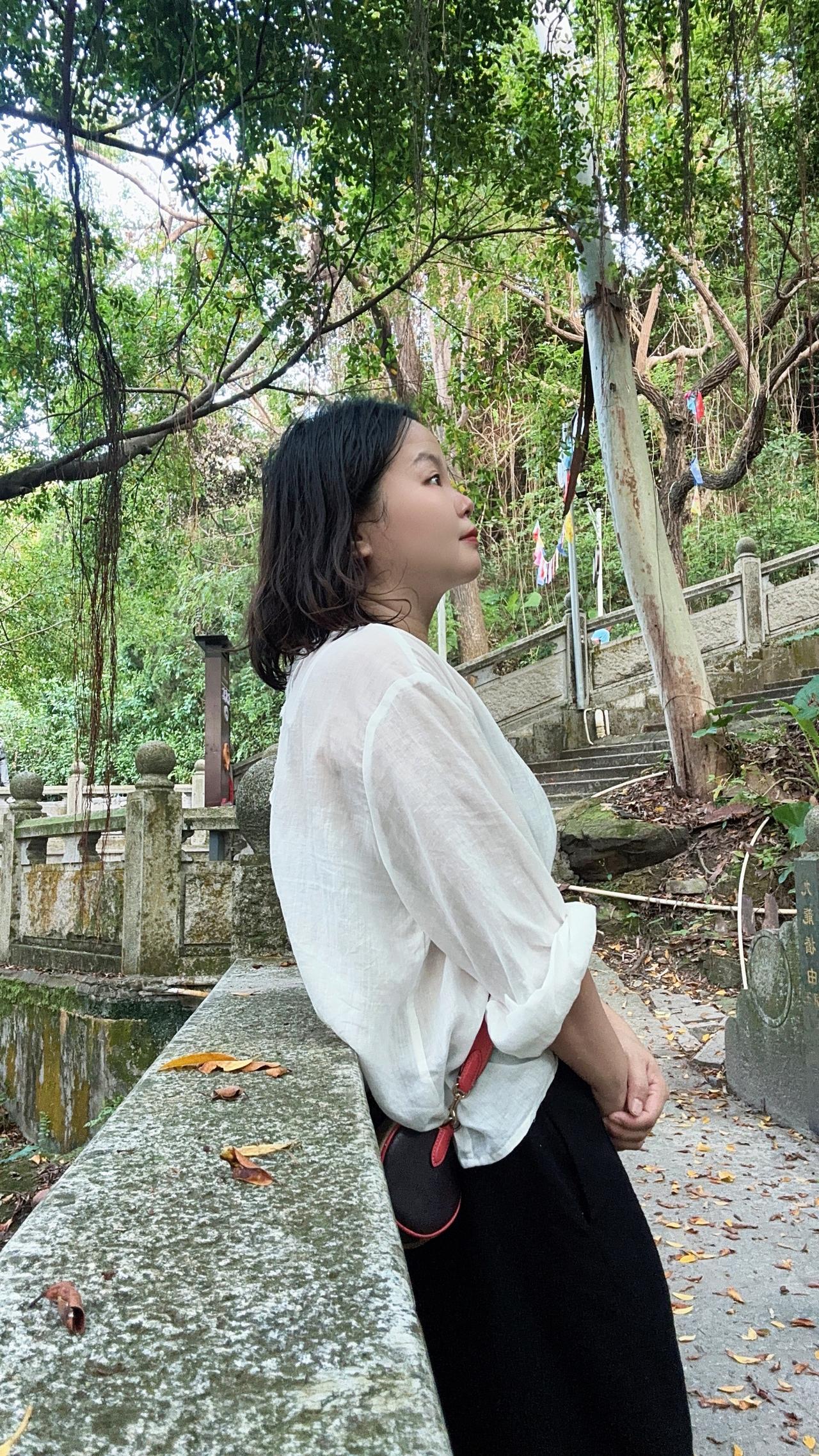 @小钟: 一定要把赚钱和爱自己永远排在第一位，时刻提醒自己缺的是钱，少操那没用的