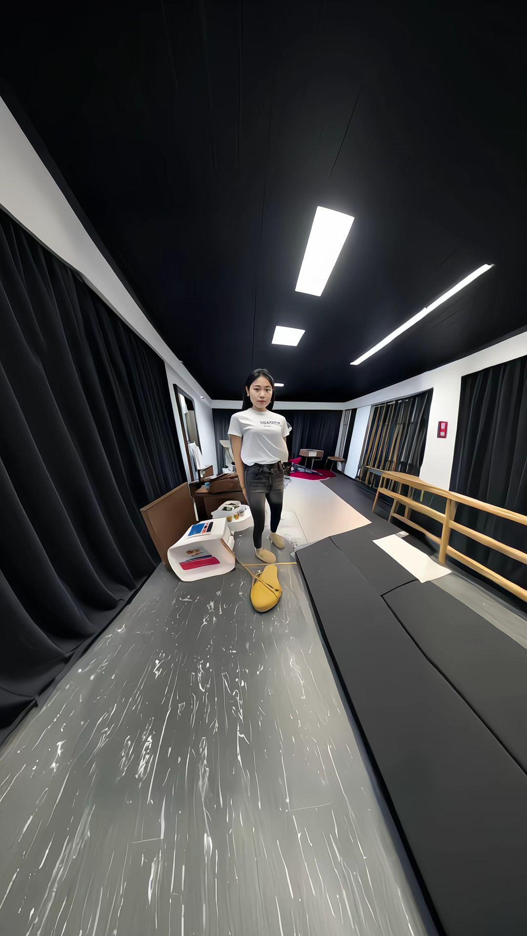 牛仔裤 显高显瘦显腿长 简约大气 面料柔软舒适 穿搭