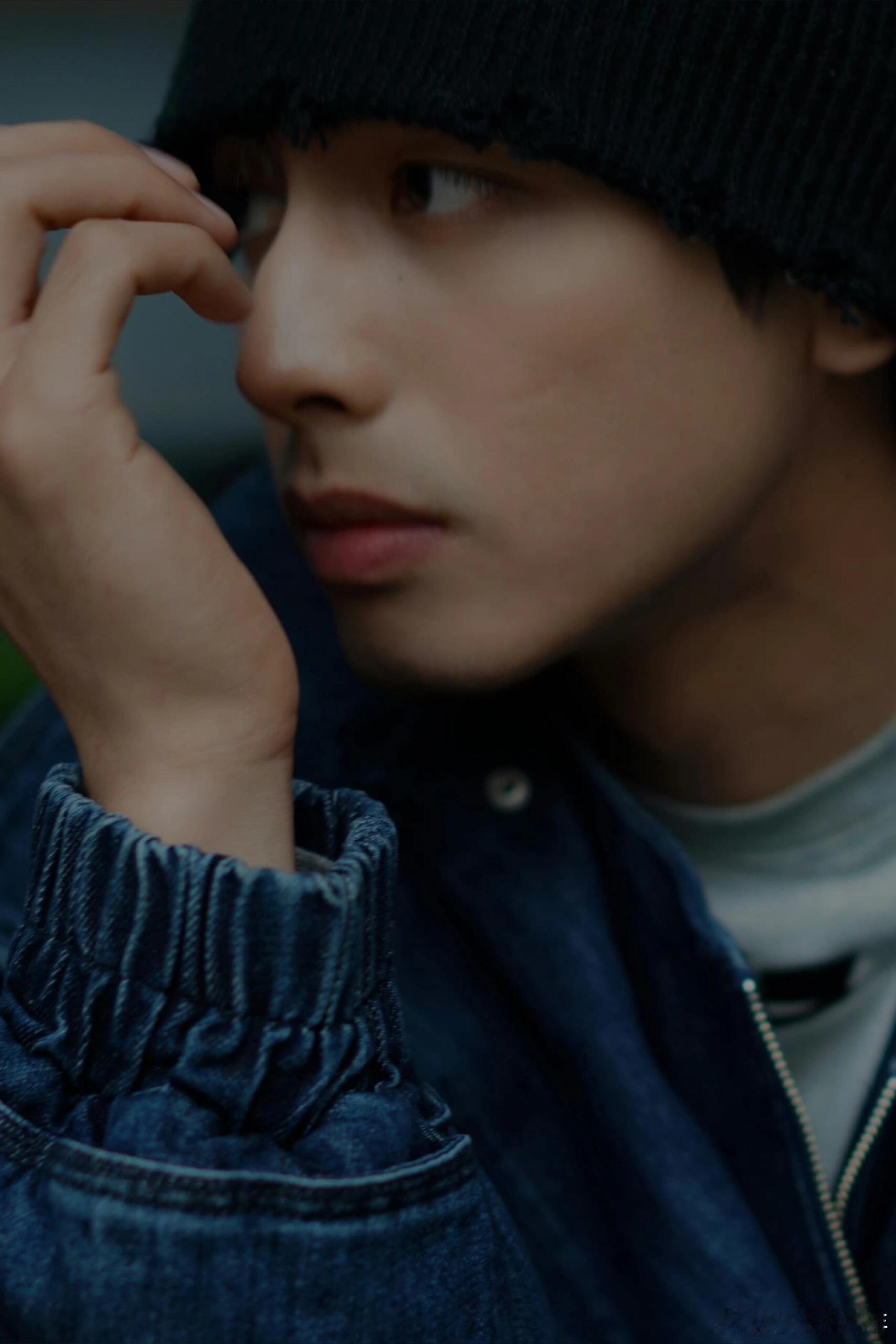 宋威龙穿搭 宋威龙在《骄阳似我》里的林屿森造型太惊艳啦，高定造型尽显时尚表现力，