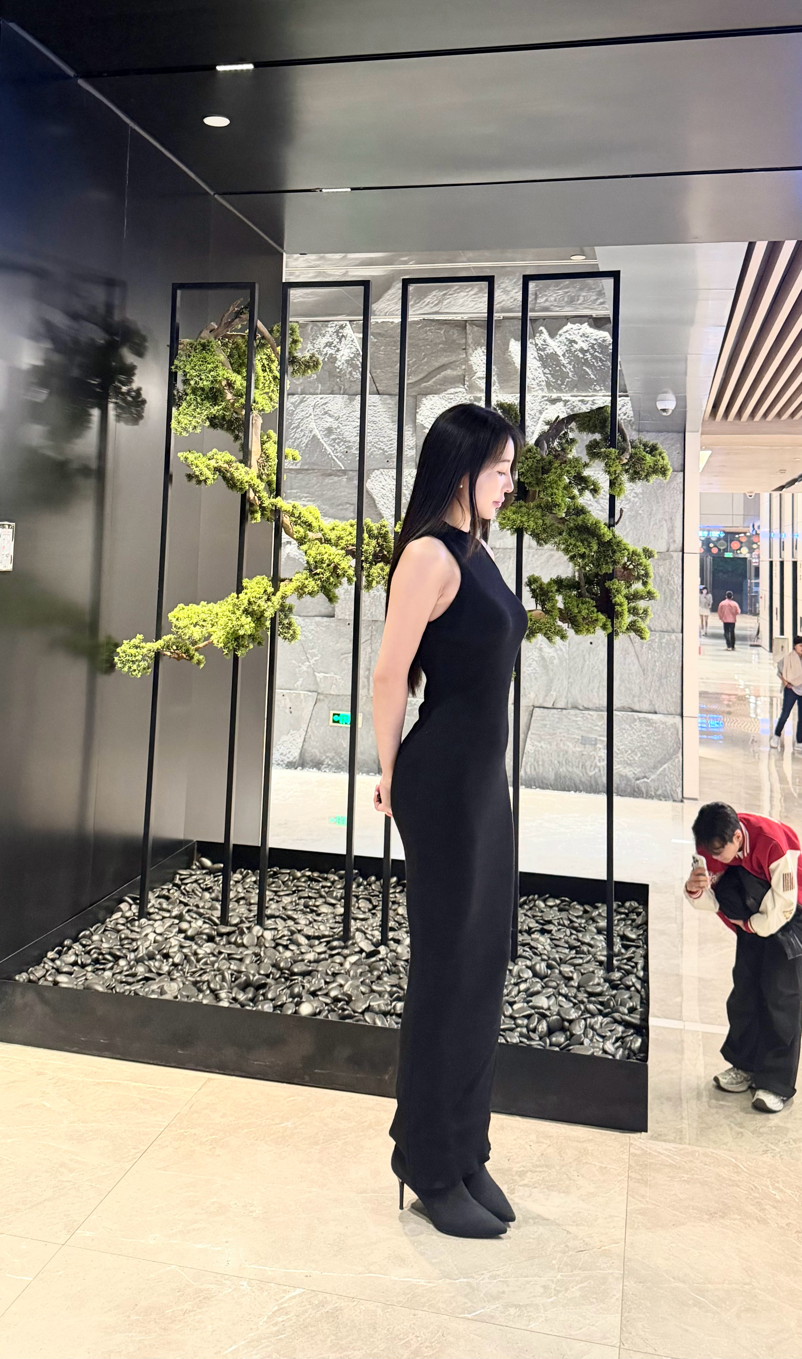 以前的理想工作是可以不跟人交流的但是现实中不交流是做不好工作的感觉心力交瘁 