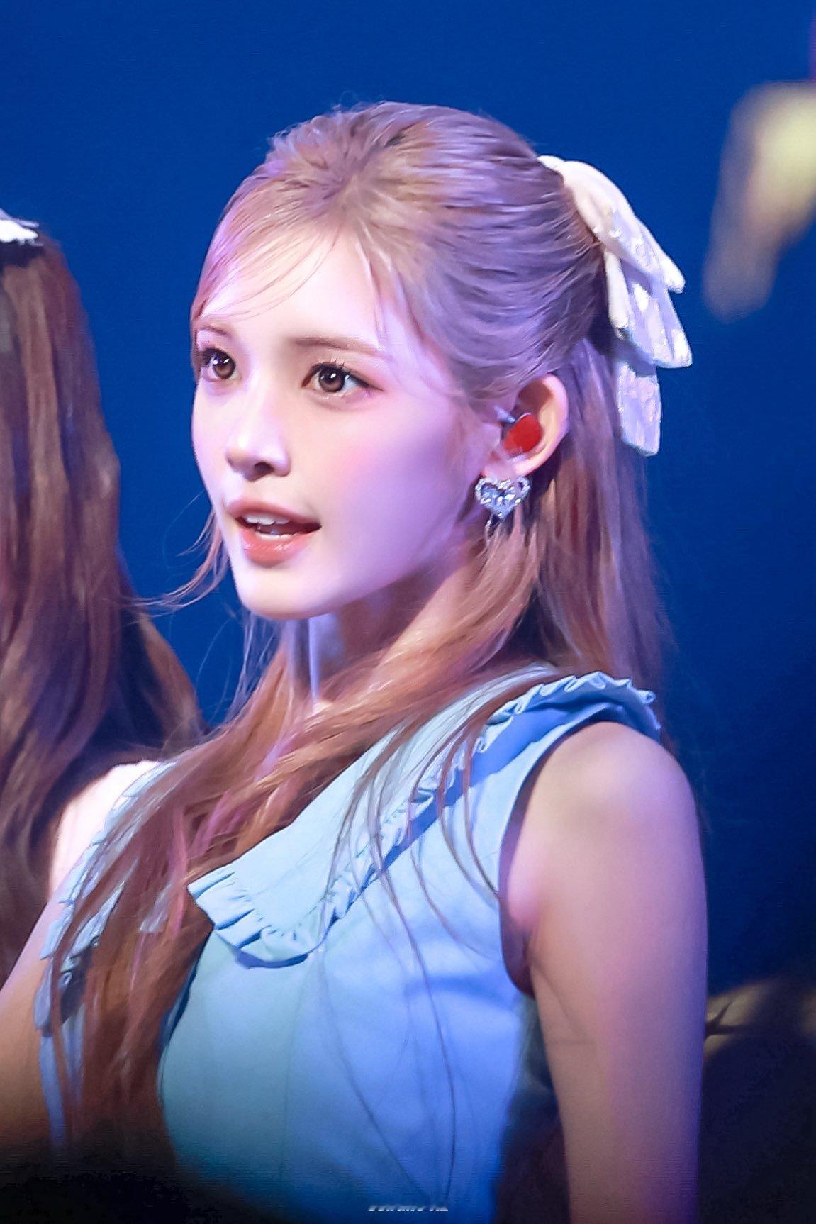 我们小寿星河岚公主今天也特别漂亮🩵.