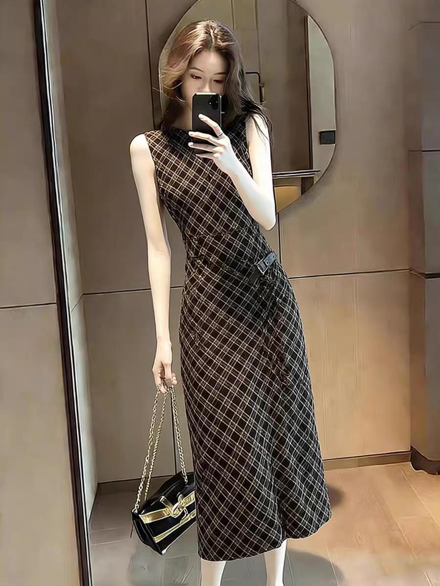 命不好，做不了幸福的女人，也做不了自由的女人，只能做牛马，因为幸福的门槛太高了，