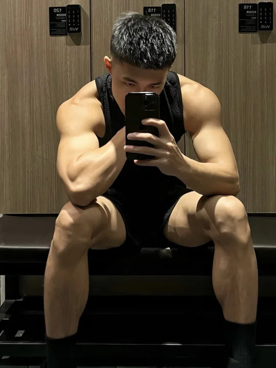 1️⃣个硬核男人