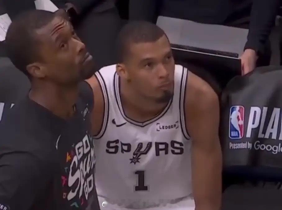 NBA季后赛11日战报 3人20+还是输 2-1变2-2 头号球星被驱逐 进天王