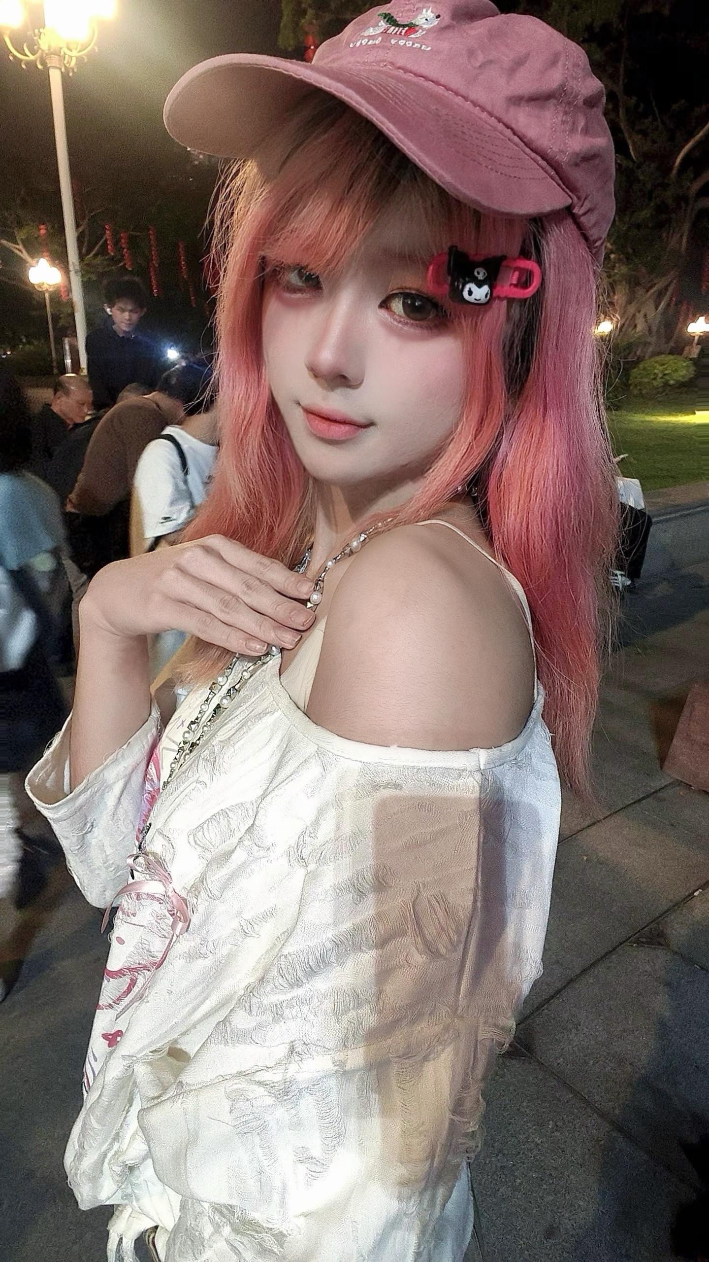 我是活给我自己看的。我自己觉得我活的很好就行了