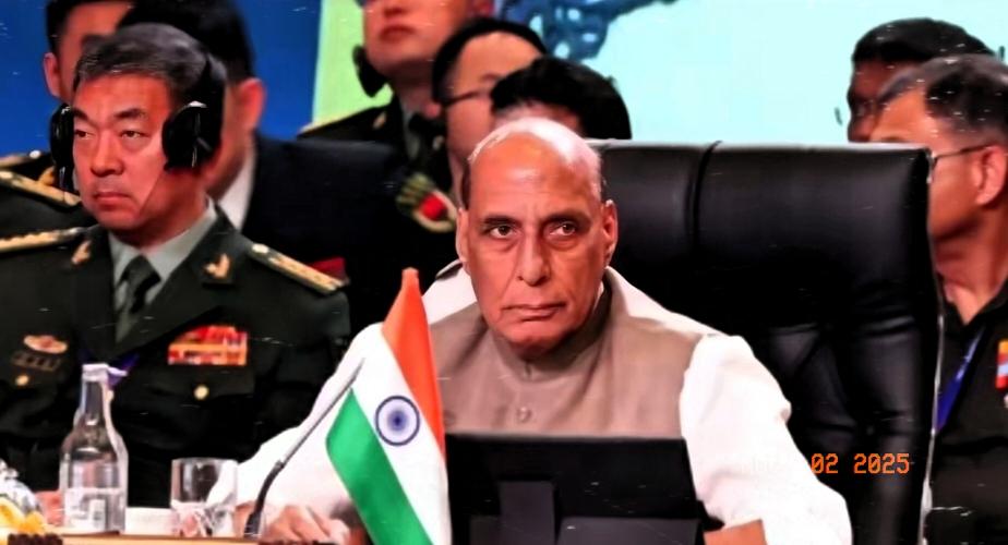 谁给的勇气？简直就是大言不惭！不自量力！印度防长公然宣称，印度将在南海维护所谓“