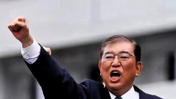 日本那一下，谁都没想到，大家还都盯着美中那边你来我往，日本突然就出手了，半导体材