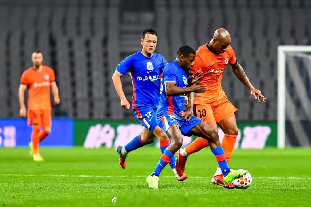 1-0，2-0！中超悲喜夜！申花四连胜，大连绝杀铁人！最新积分出炉谁能想到？中超