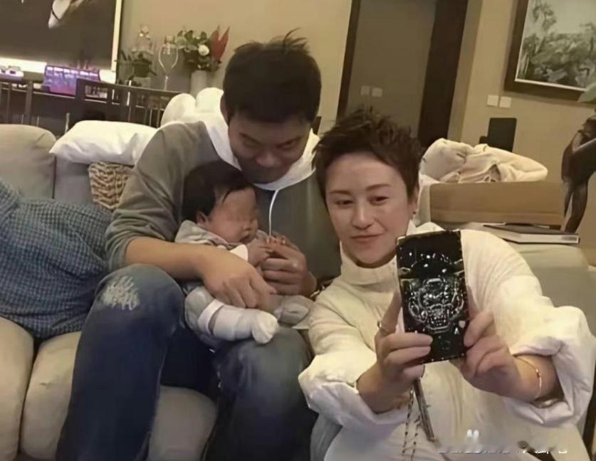 马丽的老公居然是他？感觉长得还挺帅的！ ​​​