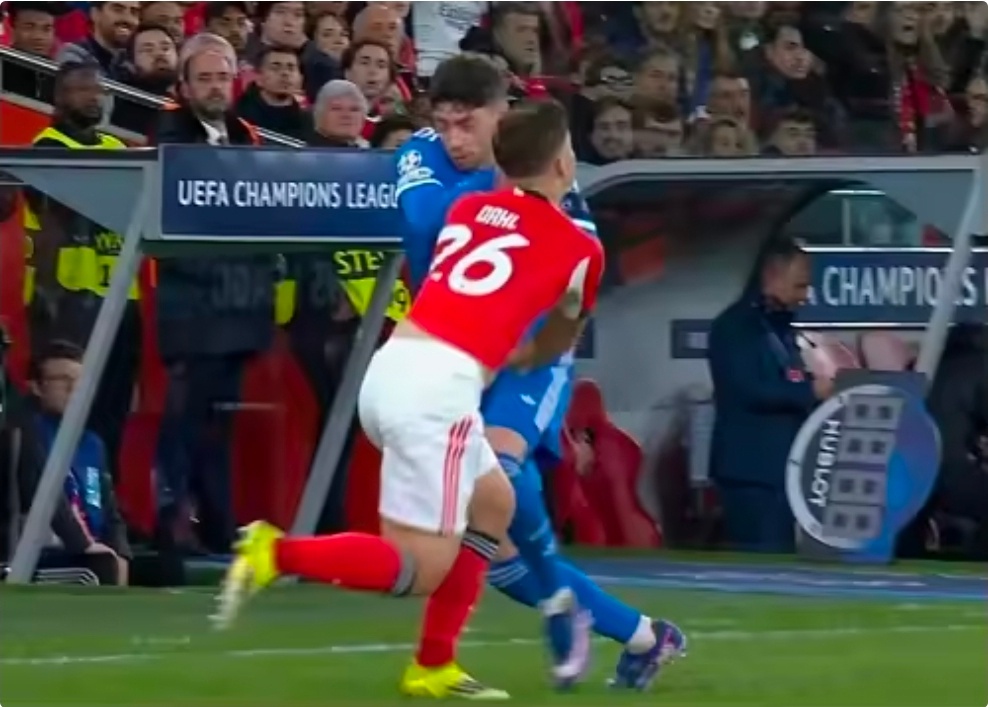 官方消息：欧足联确认，不会对巴尔韦德在欧冠附加赛首回合对阵本菲卡比赛中的击打行为