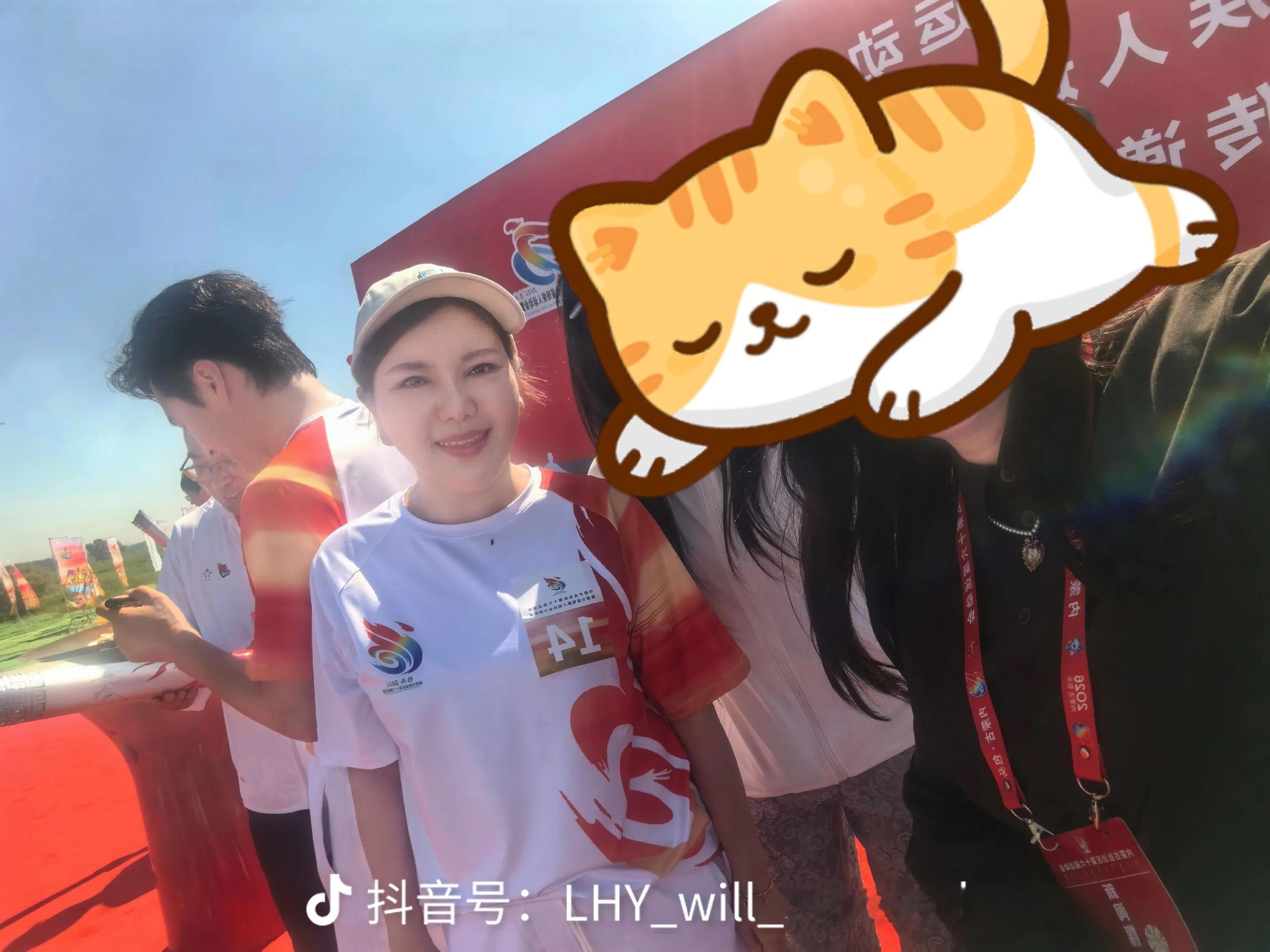 OMG我的女孩儿在发光，图源水印 