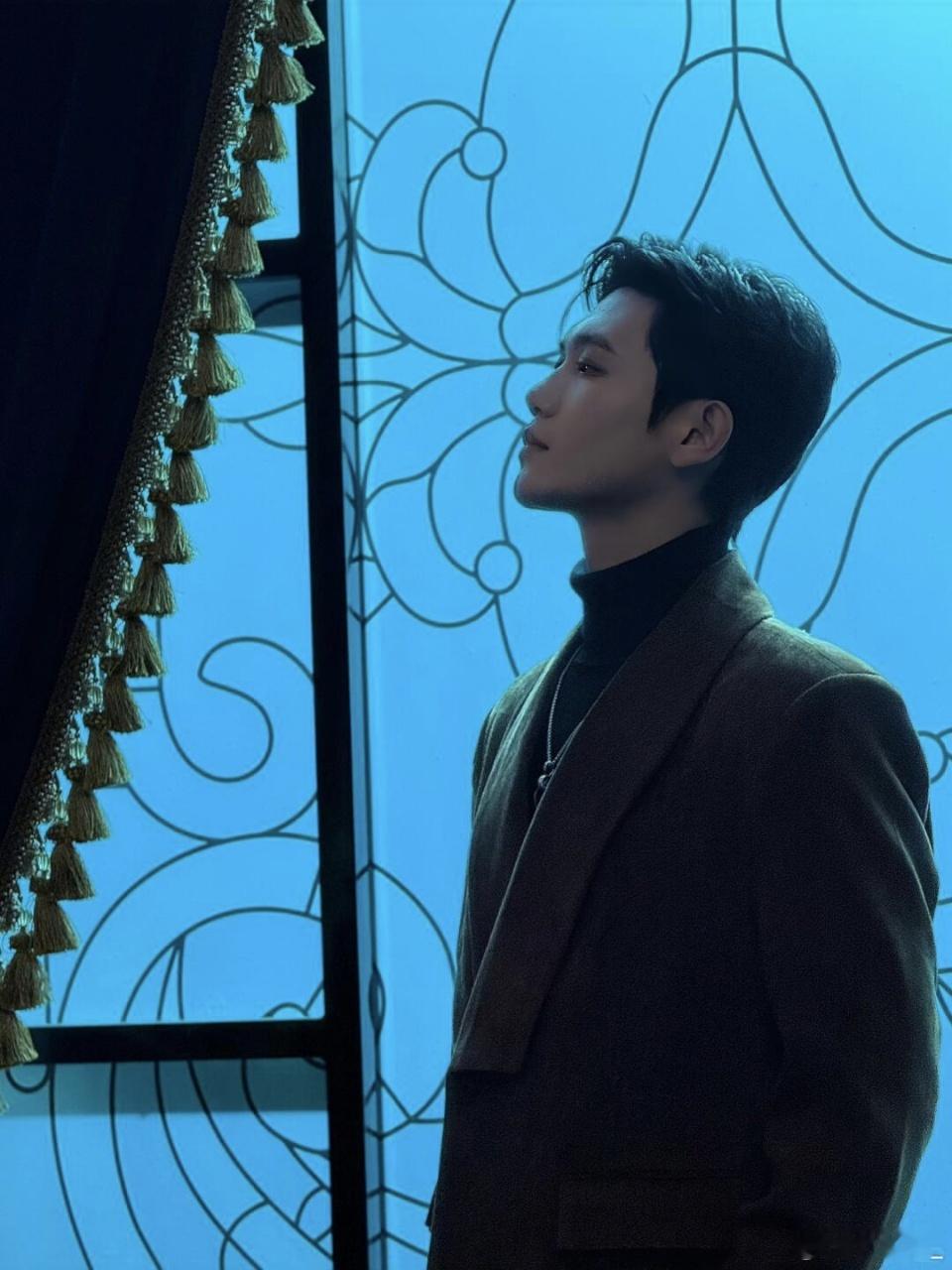 这次鎏光盛典完全神仙打架啊怎么一张权威的脸之后是更权威的脸啊真的狠狠期待了 