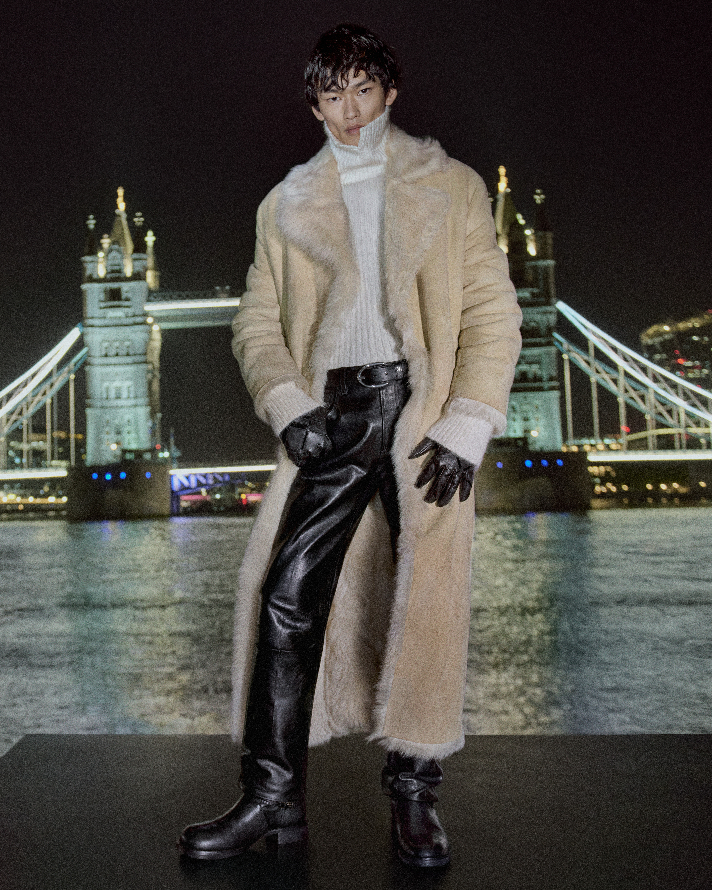 Burberry 揭幕 2026 冬季广告大片，FKA Twigs 和 Rome